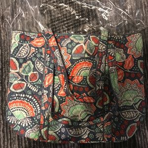 Vera Bradley tote